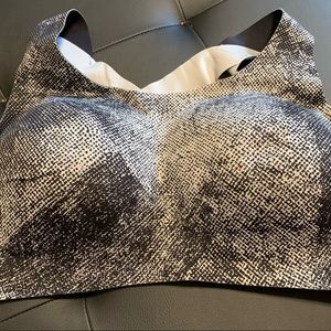 LuLuLemon Enlite Weave-Back Sports Bra